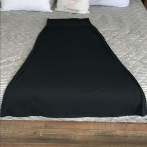 Long black maxi skirt